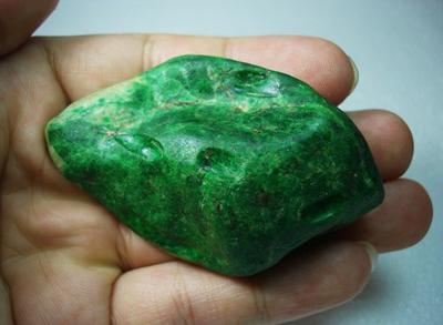 铁龙生飘花翡翠手镯图片价格一级铁龙生翡翠手镯-第9张图片-翡翠网 铁龙生飘花翡翠手镯图片价格一级铁龙生翡翠手镯-第9张图片-翡翠网