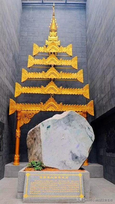 云南翡翠原石市场在哪里,云南翡翠原石产地-第9张图片-翡翠网 云南翡翠原石市场在哪里,云南翡翠原石产地-第9张图片-翡翠网