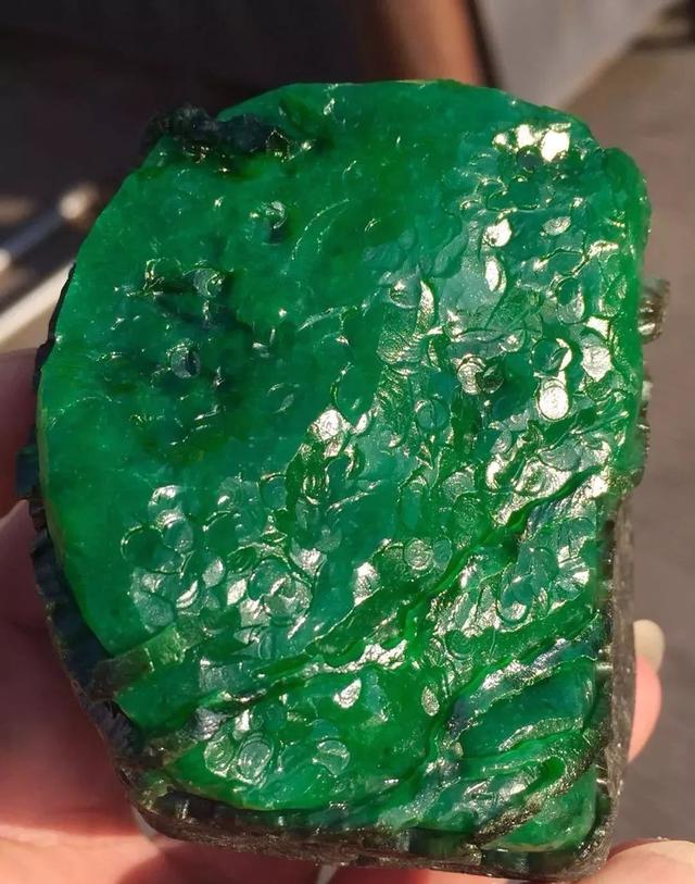 莫湾基翡翠原石莫湾基翡翠原石切片图片-第7张图片-翡翠网 莫湾基翡翠原石莫湾基翡翠原石切片图片-第7张图片-翡翠网