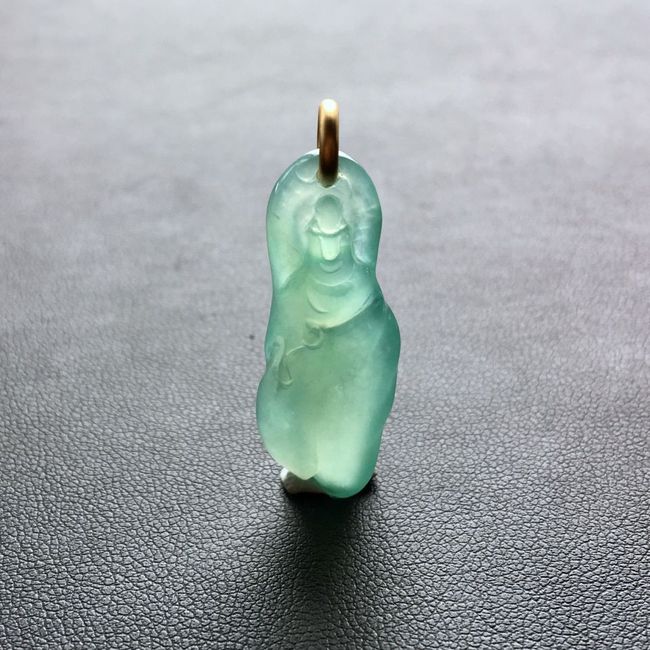 冰糯种翡翠一般多少钱一斤,冰糯种翡翠-第1张图片-翡翠网 冰糯种翡翠一般多少钱一斤,冰糯种翡翠-第1张图片-翡翠网