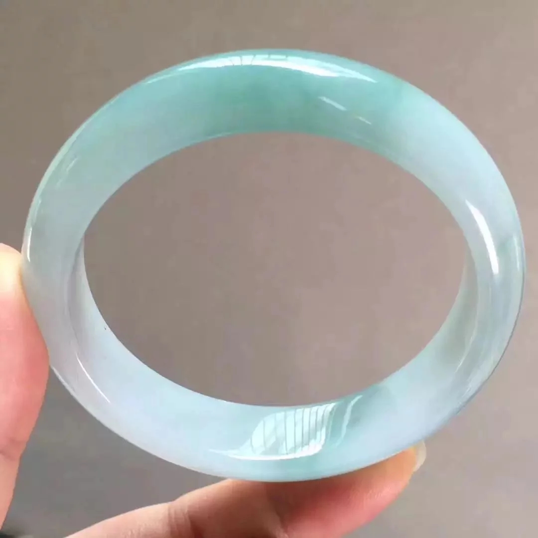 冰糯种翡翠一般多少钱一斤,冰糯种翡翠-第2张图片-翡翠网 冰糯种翡翠一般多少钱一斤,冰糯种翡翠-第2张图片-翡翠网