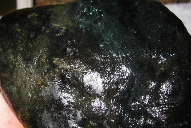 翡翠莫湾基原石图片,翡翠原石莫湾基知识-第7张图片-翡翠网 翡翠莫湾基原石图片,翡翠原石莫湾基知识-第7张图片-翡翠网