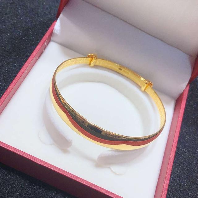 哪种翡翠手镯好,翡翠手镯分什么种-第9张图片-翡翠网 哪种翡翠手镯好,翡翠手镯分什么种-第9张图片-翡翠网