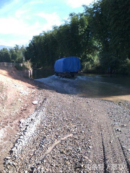 帝王绿翡翠原石图片茂名帝王紫翡翠原石-第10张图片-翡翠网 帝王绿翡翠原石图片茂名帝王紫翡翠原石-第10张图片-翡翠网