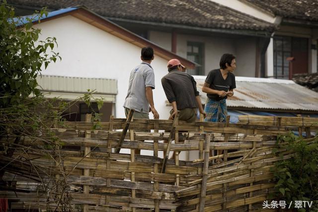 帝王绿翡翠原石图片茂名帝王紫翡翠原石-第24张图片-翡翠网 帝王绿翡翠原石图片茂名帝王紫翡翠原石-第24张图片-翡翠网