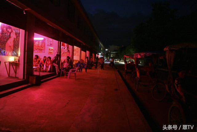 帝王绿翡翠原石图片茂名帝王紫翡翠原石-第31张图片-翡翠网 帝王绿翡翠原石图片茂名帝王紫翡翠原石-第31张图片-翡翠网