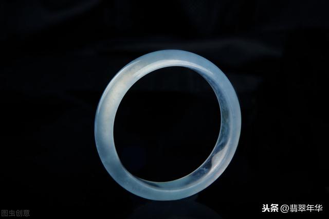 翡翠手镯高货,翡翠手镯种嫩-第2张图片-翡翠网 翡翠手镯高货,翡翠手镯种嫩-第2张图片-翡翠网