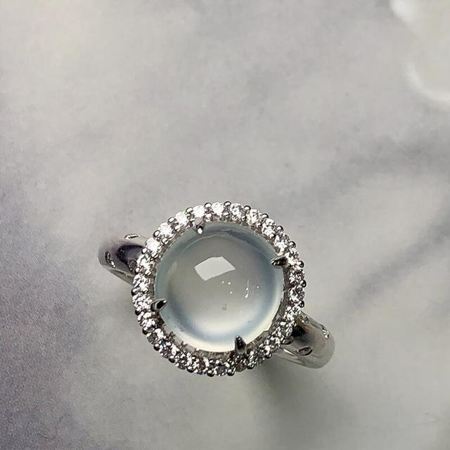 明星戴翡翠手镯的高清图片翡翠手镯明星-第10张图片-翡翠网 明星戴翡翠手镯的高清图片翡翠手镯明星-第10张图片-翡翠网