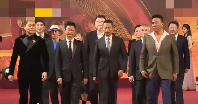 关于吴京春晚翡翠知识的信息-第7张图片-翡翠网 关于吴京春晚翡翠知识的信息-第7张图片-翡翠网