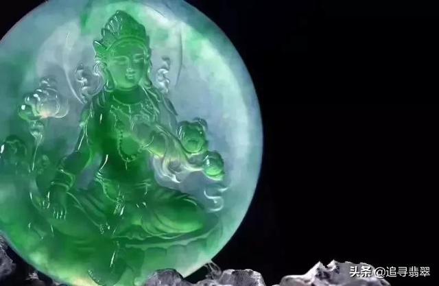 仙气飘飘的翡翠手镯图片,飘飘花花翡翠手镯-第5张图片-翡翠网 仙气飘飘的翡翠手镯图片,飘飘花花翡翠手镯-第5张图片-翡翠网