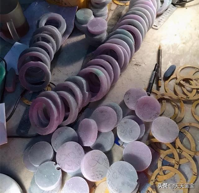 包含翡翠a货什么意思天天鉴宝的词条-第11张图片-翡翠网 包含翡翠a货什么意思天天鉴宝的词条-第11张图片-翡翠网