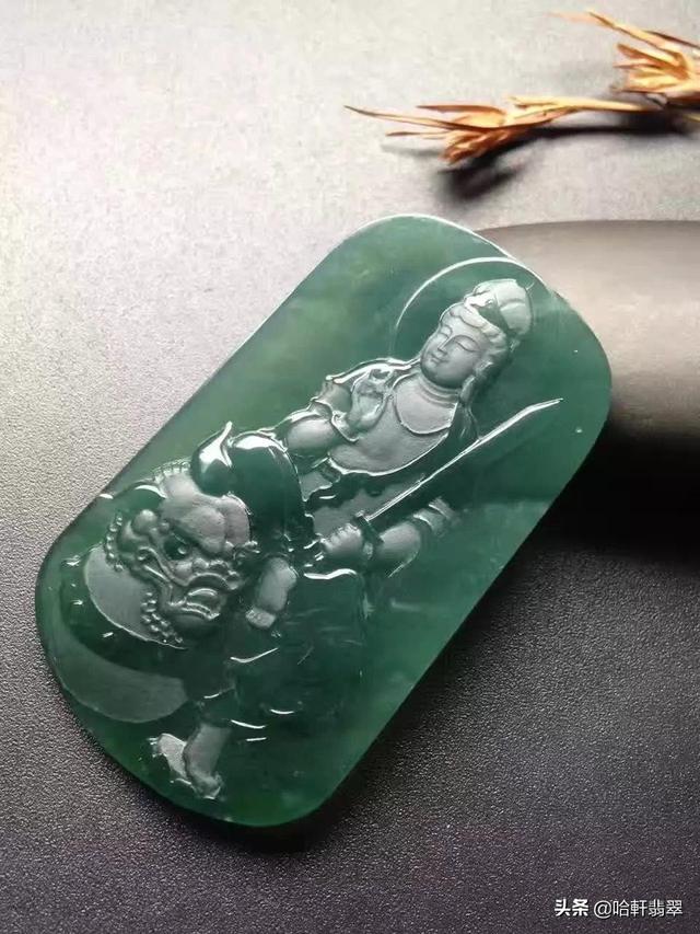 翡翠手镯底子发灰翡翠手镯底子粗能带细腻了吗-第1张图片-翡翠网 翡翠手镯底子发灰翡翠手镯底子粗能带细腻了吗-第1张图片-翡翠网