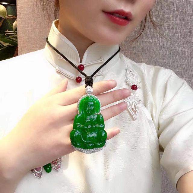 买翡翠手镯怎样量手寸,翡翠手镯怎样讲价-第4张图片-翡翠网 买翡翠手镯怎样量手寸,翡翠手镯怎样讲价-第4张图片-翡翠网