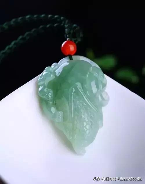 缅甸翡翠糯种手镯价格,缅甸翡翠玉手镯价位-第10张图片-翡翠网 缅甸翡翠糯种手镯价格,缅甸翡翠玉手镯价位-第10张图片-翡翠网