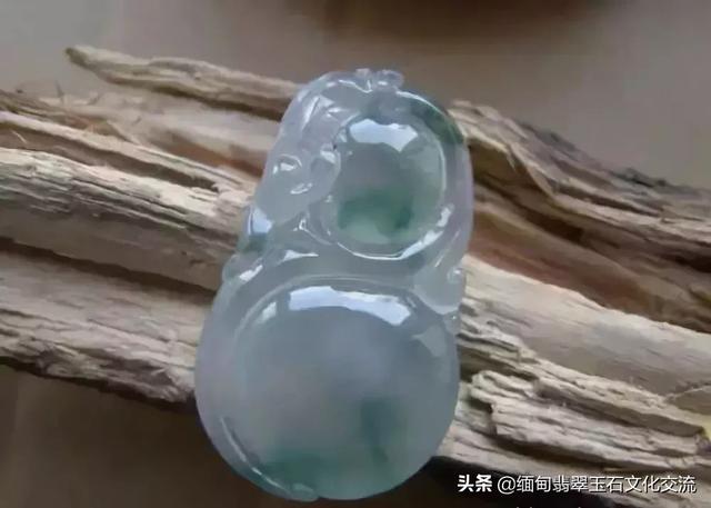 缅甸翡翠糯种手镯价格,缅甸翡翠玉手镯价位-第12张图片-翡翠网 缅甸翡翠糯种手镯价格,缅甸翡翠玉手镯价位-第12张图片-翡翠网