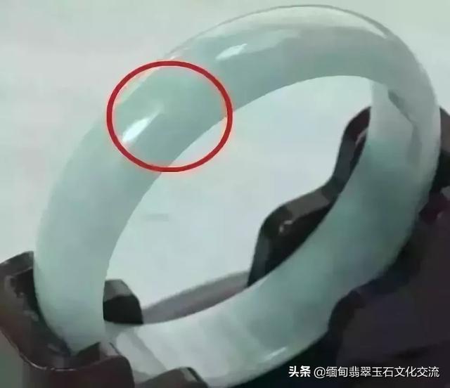 缅甸翡翠糯种手镯价格,缅甸翡翠玉手镯价位-第13张图片-翡翠网 缅甸翡翠糯种手镯价格,缅甸翡翠玉手镯价位-第13张图片-翡翠网
