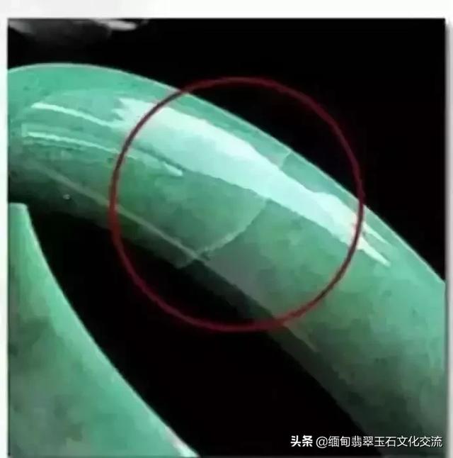 缅甸翡翠糯种手镯价格,缅甸翡翠玉手镯价位-第14张图片-翡翠网 缅甸翡翠糯种手镯价格,缅甸翡翠玉手镯价位-第14张图片-翡翠网