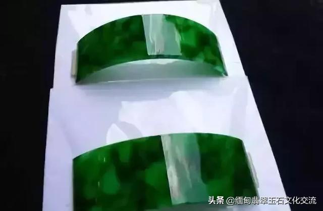 缅甸翡翠糯种手镯价格,缅甸翡翠玉手镯价位-第15张图片-翡翠网 缅甸翡翠糯种手镯价格,缅甸翡翠玉手镯价位-第15张图片-翡翠网