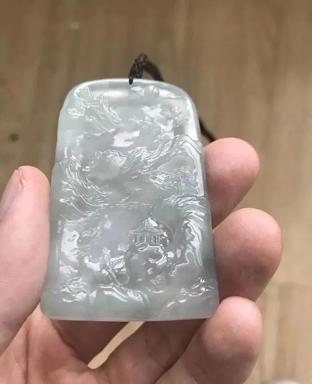 山水牌翡翠寓意,山水翡翠手镯-第6张图片-翡翠网 山水牌翡翠寓意,山水翡翠手镯-第6张图片-翡翠网