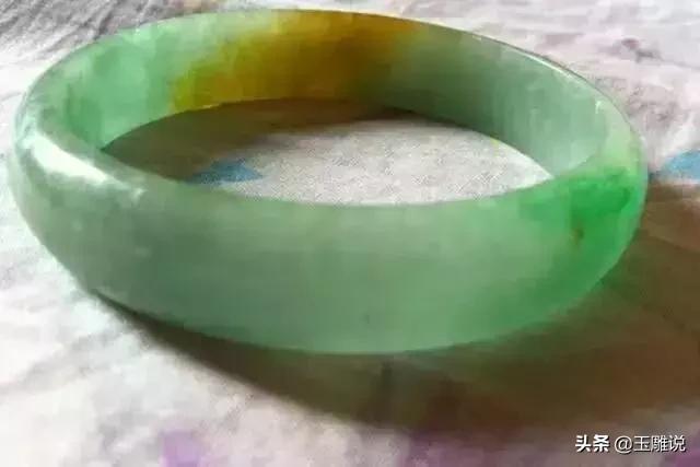 翡翠b货手镯能戴吗的简单介绍-第4张图片-翡翠网 翡翠b货手镯能戴吗的简单介绍-第4张图片-翡翠网