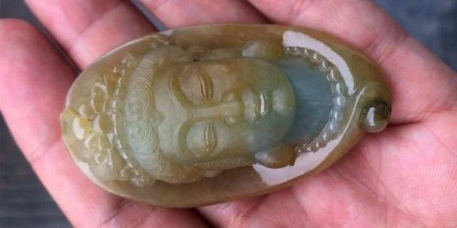 滨海翡翠原石小料翡翠原石有几种料-第5张图片-翡翠网 滨海翡翠原石小料翡翠原石有几种料-第5张图片-翡翠网