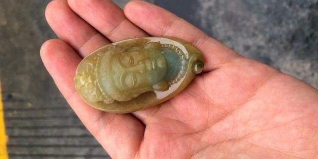 滨海翡翠原石小料翡翠原石有几种料-第7张图片-翡翠网 滨海翡翠原石小料翡翠原石有几种料-第7张图片-翡翠网