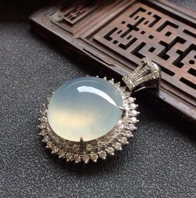 翡翠赌石的知识要点翡翠的知识要点-第10张图片-翡翠网