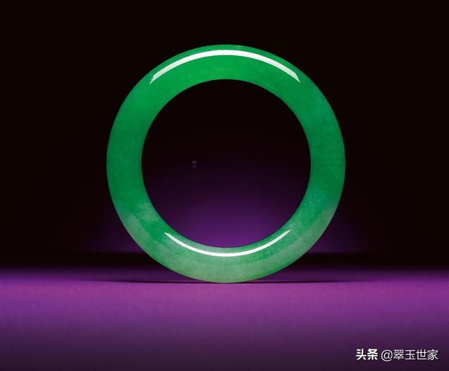 最贵的翡翠手镯排行榜,最贵的翡翠手镯排行榜图片-第5张图片-翡翠网 最贵的翡翠手镯排行榜,最贵的翡翠手镯排行榜图片-第5张图片-翡翠网