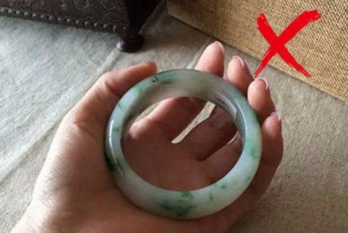 周大生的翡翠手镯怎么样,周大生翡翠手镯怎么样-第6张图片-翡翠网 周大生的翡翠手镯怎么样,周大生翡翠手镯怎么样-第6张图片-翡翠网