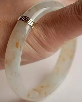 周大生的翡翠手镯怎么样,周大生翡翠手镯怎么样-第8张图片-翡翠网 周大生的翡翠手镯怎么样,周大生翡翠手镯怎么样-第8张图片-翡翠网