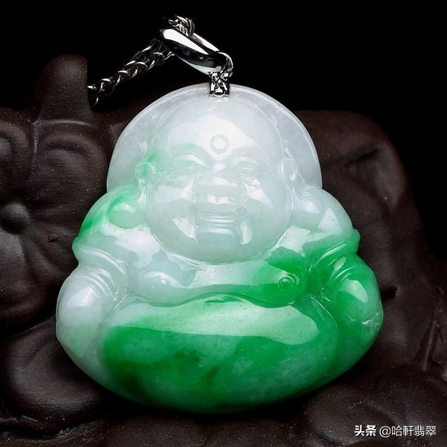 杭州翡翠原石切割加工,翡翠原石切割白底青-第2张图片-翡翠网 杭州翡翠原石切割加工,翡翠原石切割白底青-第2张图片-翡翠网