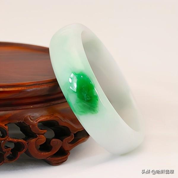 杭州翡翠原石切割加工,翡翠原石切割白底青-第6张图片-翡翠网 杭州翡翠原石切割加工,翡翠原石切割白底青-第6张图片-翡翠网