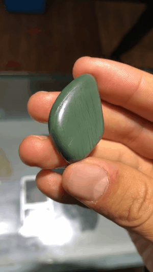 翡翠猫眼戒面的价格翡翠戒面的等级与价格-第5张图片-翡翠网 翡翠猫眼戒面的价格翡翠戒面的等级与价格-第5张图片-翡翠网