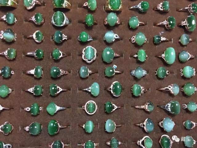 翡翠猫眼戒面的价格翡翠戒面的等级与价格-第12张图片-翡翠网 翡翠猫眼戒面的价格翡翠戒面的等级与价格-第12张图片-翡翠网