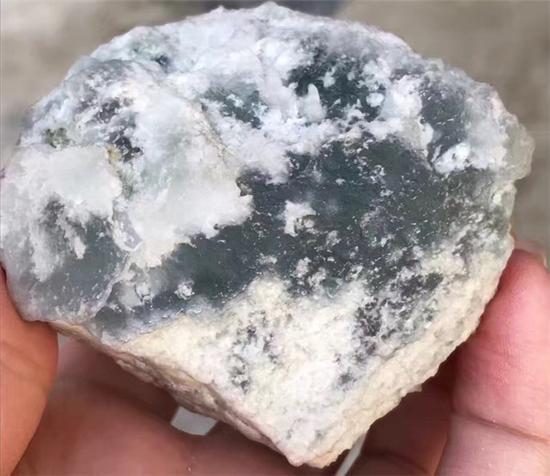 莫西沙翡翠原石皮壳特征莫西沙翡翠原石图片-第4张图片-翡翠网 莫西沙翡翠原石皮壳特征莫西沙翡翠原石图片-第4张图片-翡翠网