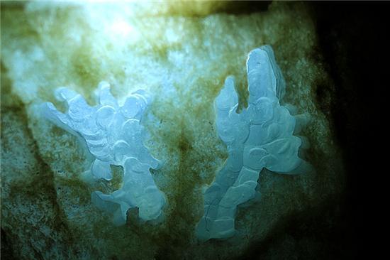 莫西沙翡翠原石皮壳特征莫西沙翡翠原石图片-第8张图片-翡翠网 莫西沙翡翠原石皮壳特征莫西沙翡翠原石图片-第8张图片-翡翠网