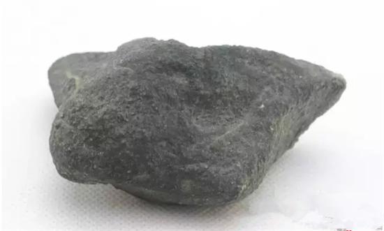 莫西沙翡翠原石皮壳特征莫西沙翡翠原石图片-第13张图片-翡翠网 莫西沙翡翠原石皮壳特征莫西沙翡翠原石图片-第13张图片-翡翠网