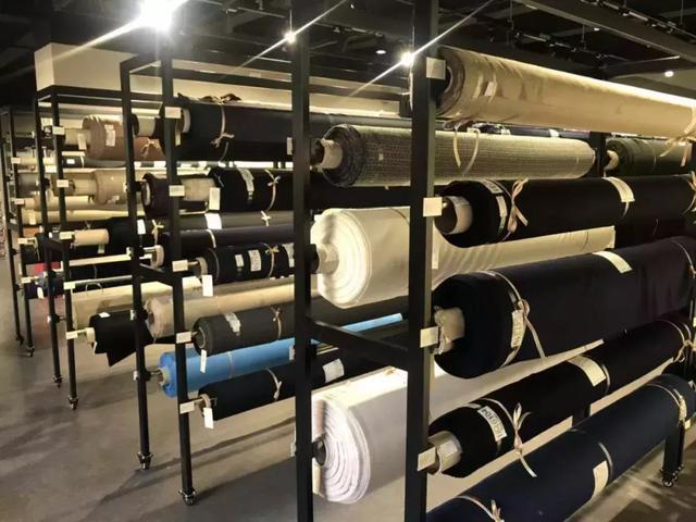 包含翡翠货架摆满原石视频的词条-第10张图片-翡翠网 包含翡翠货架摆满原石视频的词条-第10张图片-翡翠网