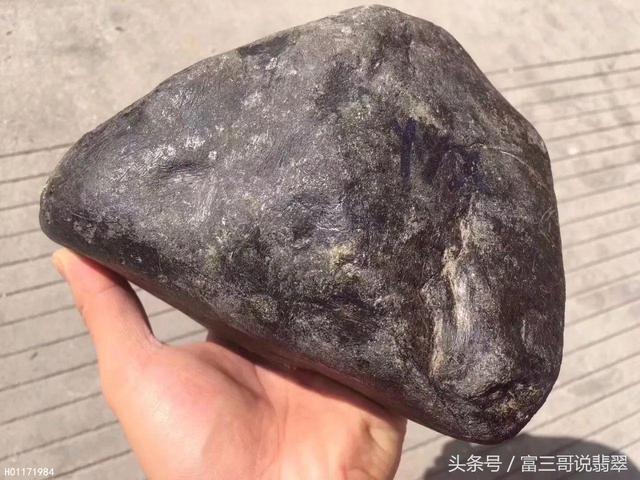 翡翠精品原石,缅甸为什么那么多翡翠原石-第8张图片-翡翠网 翡翠精品原石,缅甸为什么那么多翡翠原石-第8张图片-翡翠网