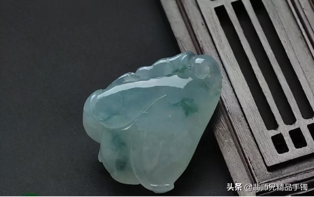 翡翠的基本鉴赏方法,翡翠知识鉴赏-第4张图片-翡翠网 翡翠的基本鉴赏方法,翡翠知识鉴赏-第4张图片-翡翠网