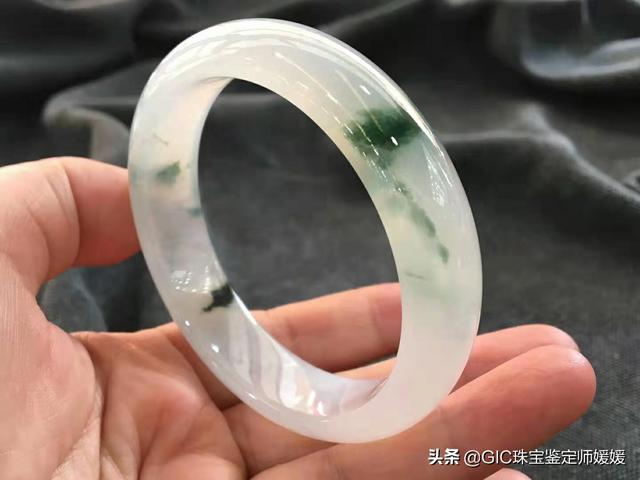 手镯翡翠图,翡翠手镯棉絮图-第11张图片-翡翠网 手镯翡翠图,翡翠手镯棉絮图-第11张图片-翡翠网