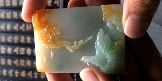 翡翠故事原石成品翡翠原石为什么比成品贵-第6张图片-翡翠网 翡翠故事原石成品翡翠原石为什么比成品贵-第6张图片-翡翠网