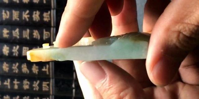 翡翠故事原石成品翡翠原石为什么比成品贵-第7张图片-翡翠网 翡翠故事原石成品翡翠原石为什么比成品贵-第7张图片-翡翠网