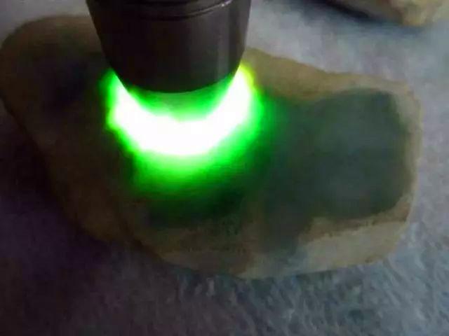 翡翠原石翡翠明料翡翠原石小料人物-第2张图片-翡翠网 翡翠原石翡翠明料翡翠原石小料人物-第2张图片-翡翠网