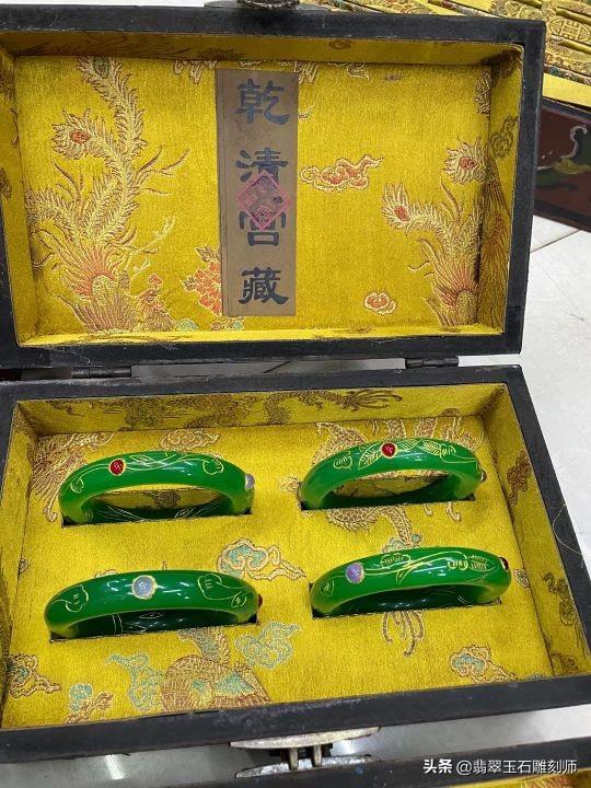 珠宝店回收翡翠手镯吗,去珠宝店买的翡翠手镯好吗-第9张图片-翡翠网 珠宝店回收翡翠手镯吗,去珠宝店买的翡翠手镯好吗-第9张图片-翡翠网