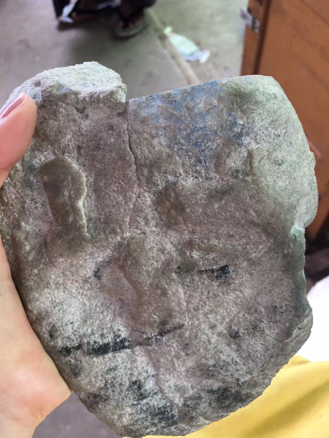 翡翠原石自己在家怎么磨,翡翠原石厂商-第1张图片-翡翠网 翡翠原石自己在家怎么磨,翡翠原石厂商-第1张图片-翡翠网