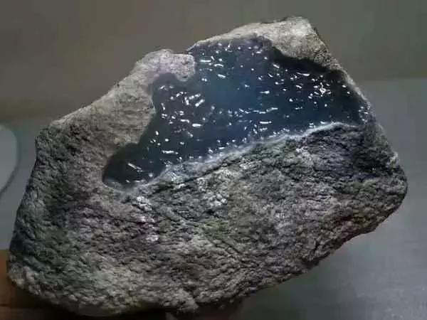 翡翠共生矿原石翡翠的共生矿是什么-第10张图片-翡翠网 翡翠共生矿原石翡翠的共生矿是什么-第10张图片-翡翠网