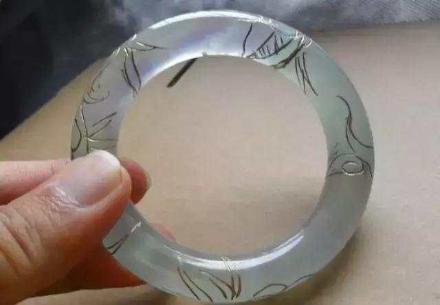 翡翠手镯包金图片,金手镯图片-第4张图片-翡翠网 翡翠手镯包金图片,金手镯图片-第4张图片-翡翠网