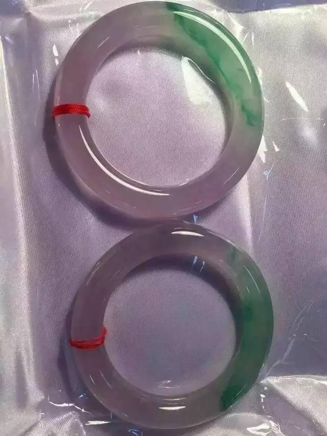 翡翠手镯绿色的花多好吗,翡翠手镯絮多好吗-第14张图片-翡翠网 翡翠手镯绿色的花多好吗,翡翠手镯絮多好吗-第14张图片-翡翠网