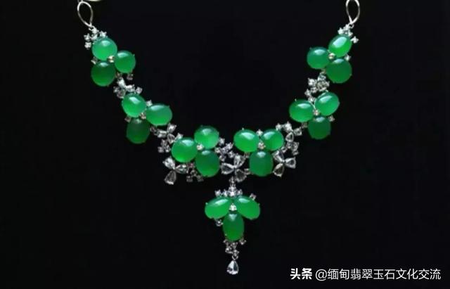 翡翠手镯颜色散开,木那翡翠手镯的棉会散开吗-第1张图片-翡翠网 翡翠手镯颜色散开,木那翡翠手镯的棉会散开吗-第1张图片-翡翠网